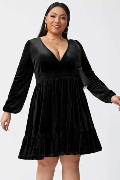 Maternity stretch nursing mini dress-Plus Size Plunge Long Sleeve Mini Dress